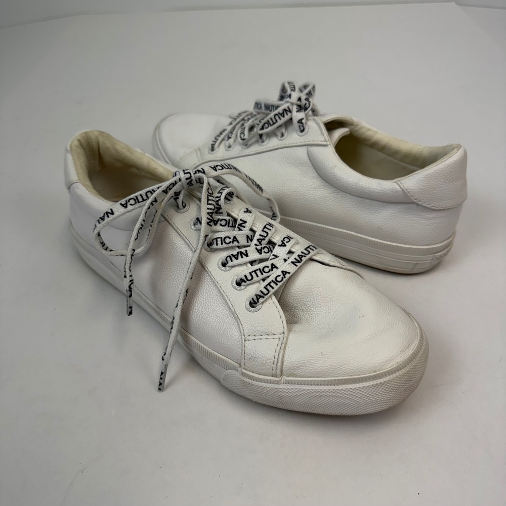 Nautica Jayla Womens White Low Top Sneakers Logo Laces Size 8.5